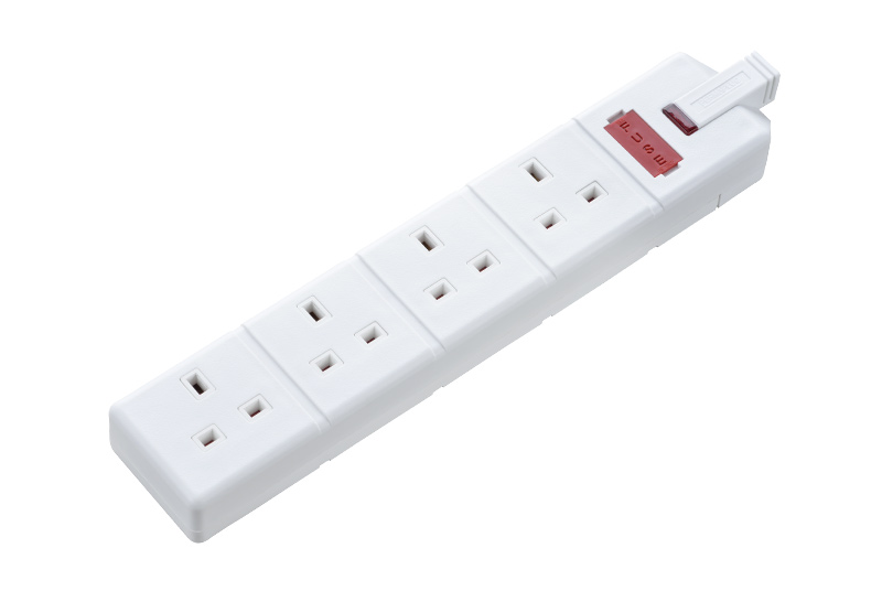 Masterplug Permaplug ELS134W 13A 4-Gang Socket - WHITE - Image 2