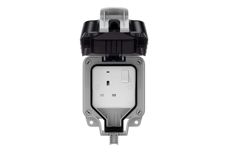 British General WP21 IP66 13 Amp 1-Gang Weatherproof Switched Socket